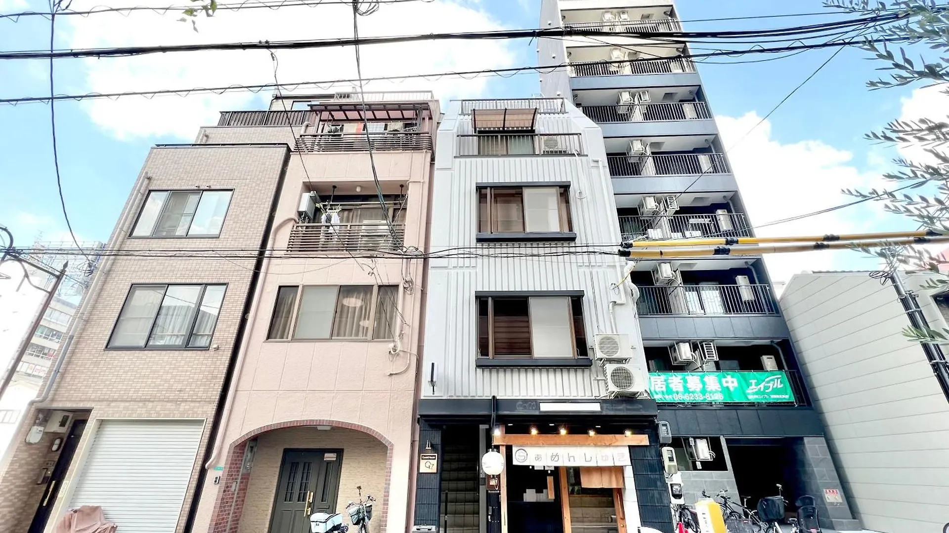 Kansai Guesthouse: Convenient Tsuruhashi Stay near Namba and Universal Studios Osaka Japan