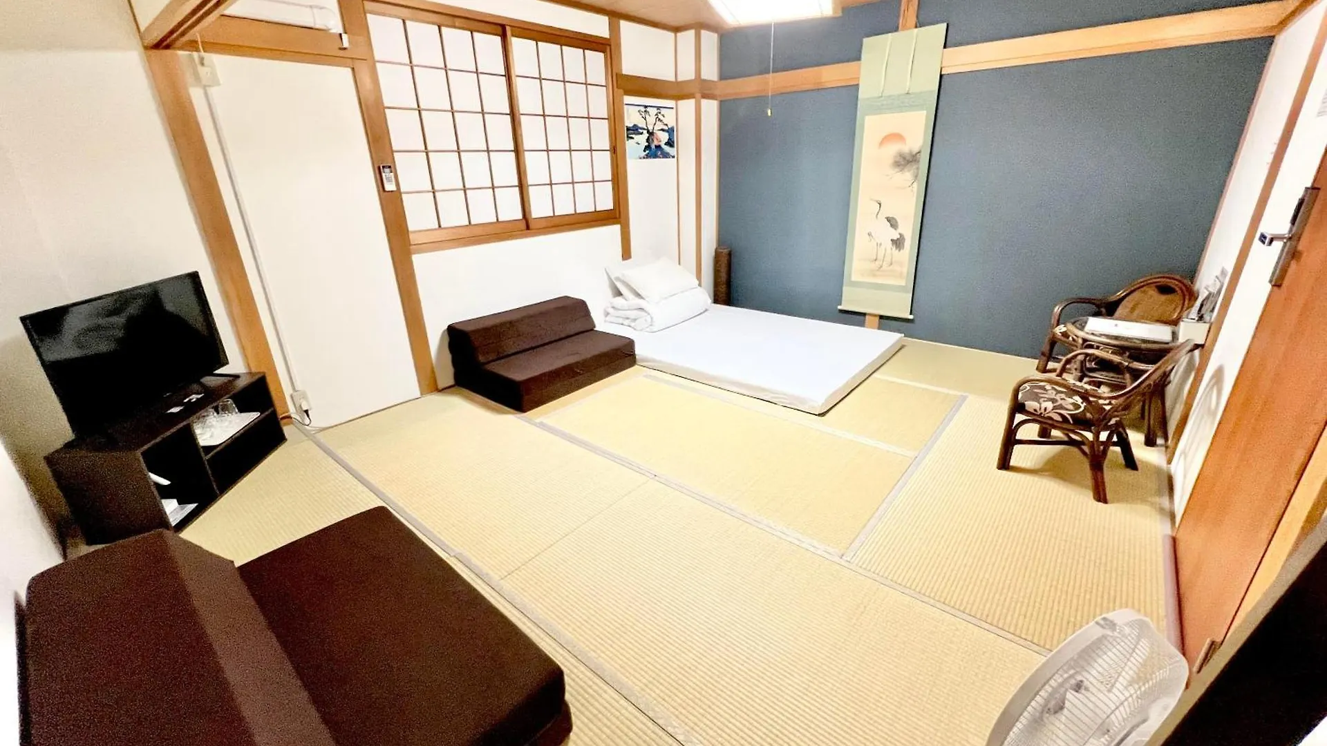 Apartment Kansai Guesthouse: Convenient Tsuruhashi Stay near Namba and Universal Studios Osaka