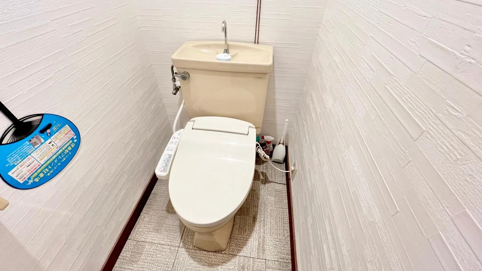 Apartment Kansai Guesthouse: Convenient Tsuruhashi Stay near Namba and Universal Studios Osaka Japan