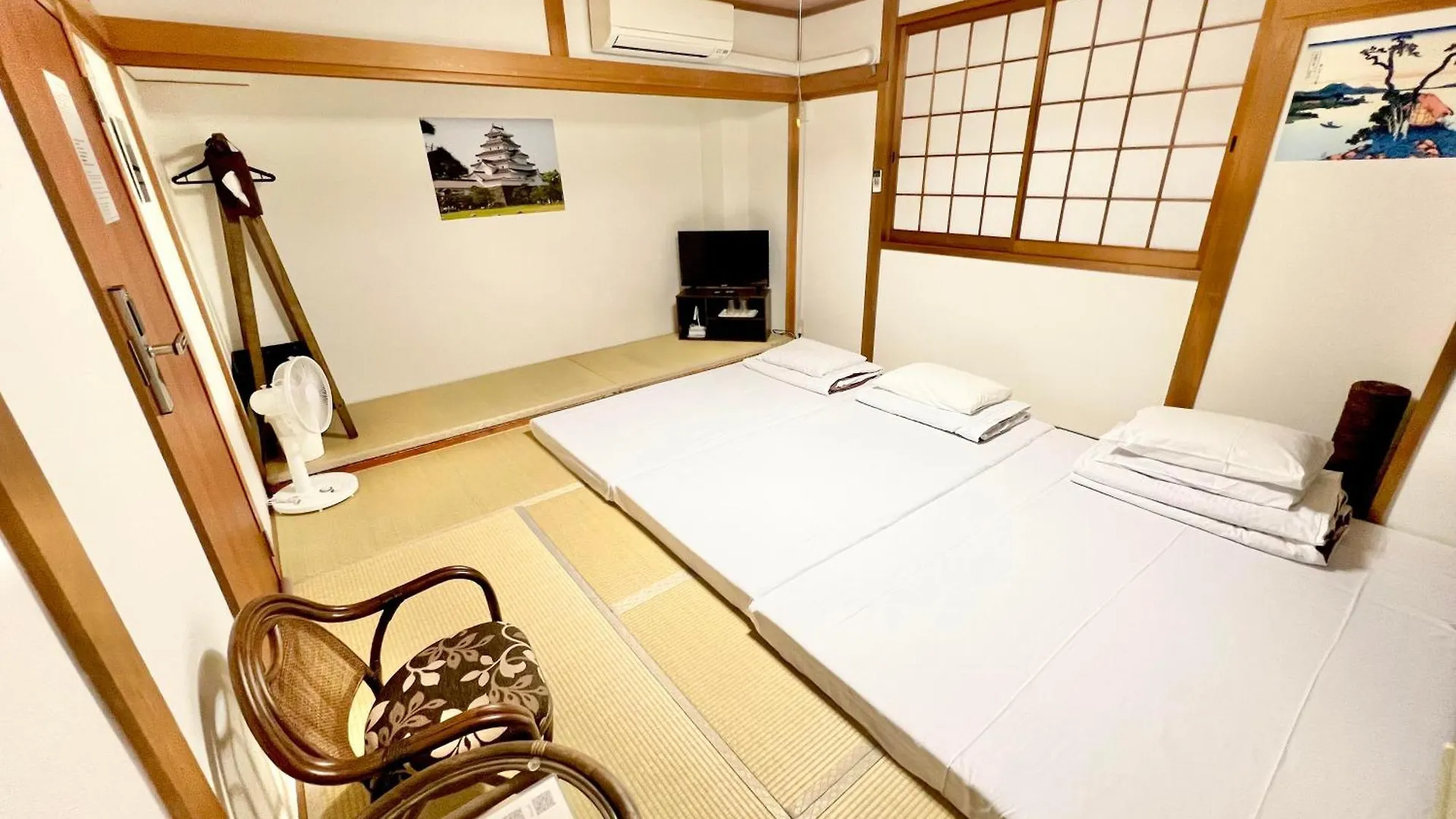 Apartment Kansai Guesthouse: Convenient Tsuruhashi Stay near Namba and Universal Studios Osaka