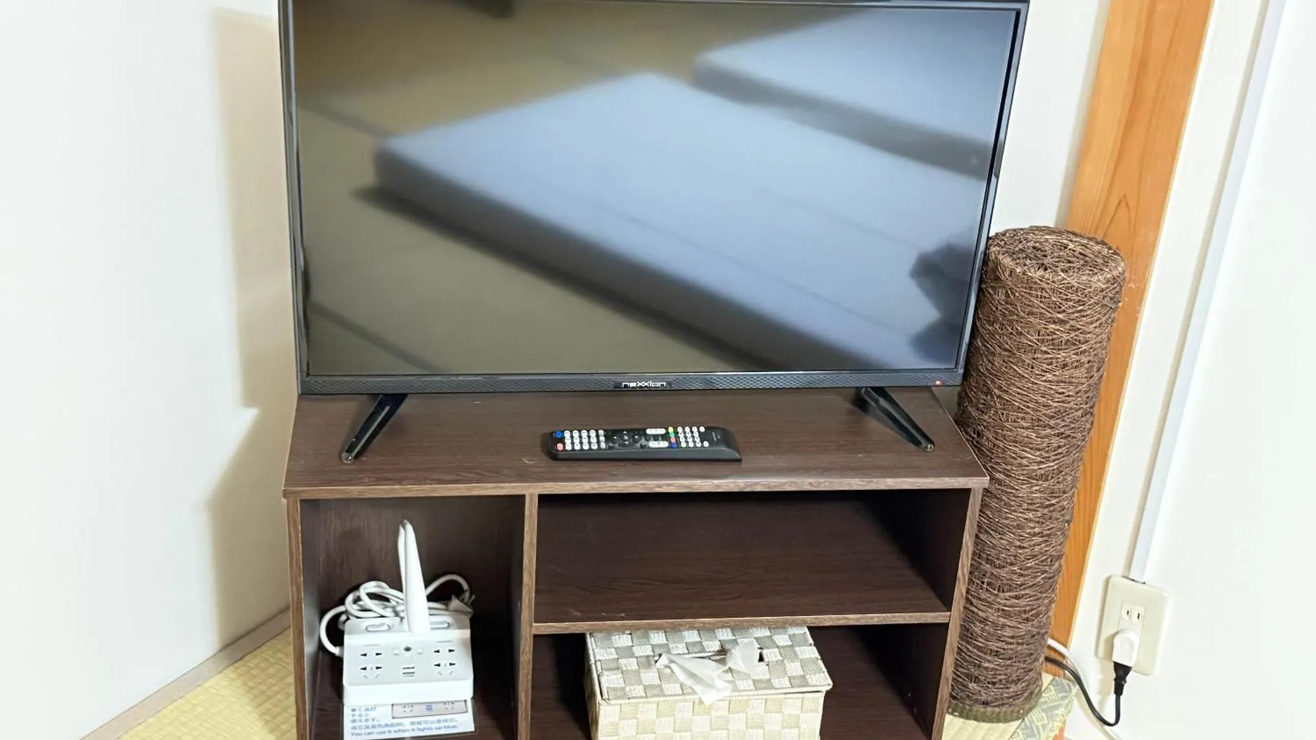 Kansai Guesthouse: Convenient Tsuruhashi Stay near Namba and Universal Studios Osaka 0*,